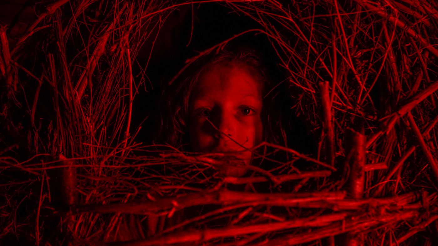 Um Clássico Filme de Terror | 10 easter eggs e referências que você não notou - Vimarsana News