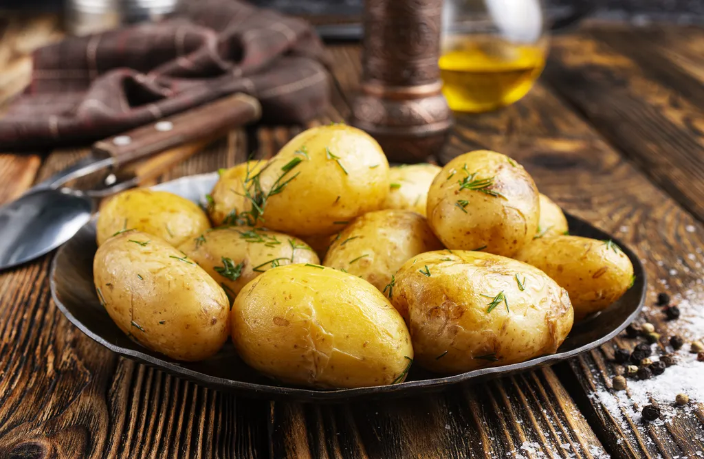 Comer batata não aumenta o risco de diabetes, mas depende do método de preparação (Imagem: tycoon101/envato)