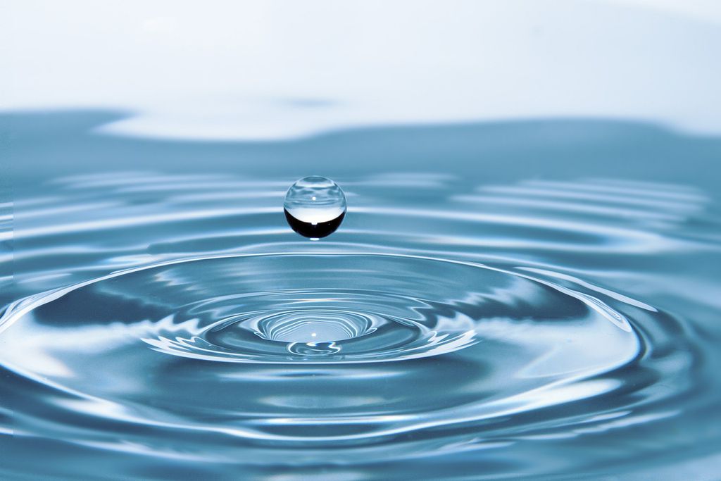Água no estado líquido ainda não foi comprovadamente encontrada em nenhum outro lugar do universo (Foto: Pixabay)