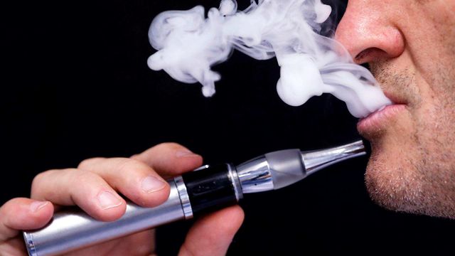 EUA querem banir nicotina dos cigarros convencionais e favorecem os eletrônicos