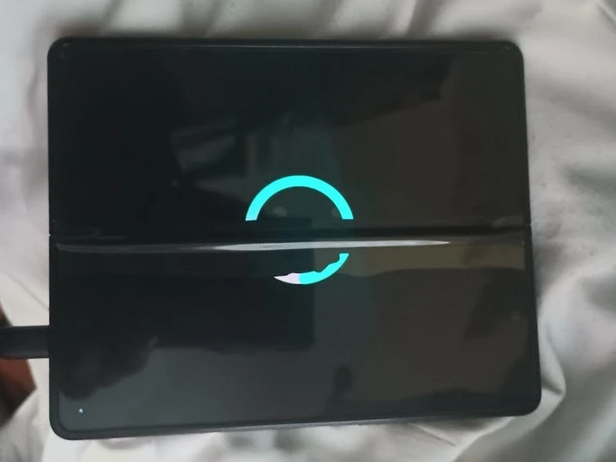 Telas do Galaxy Z Fold 3 estão quebrando sem motivo aparente
