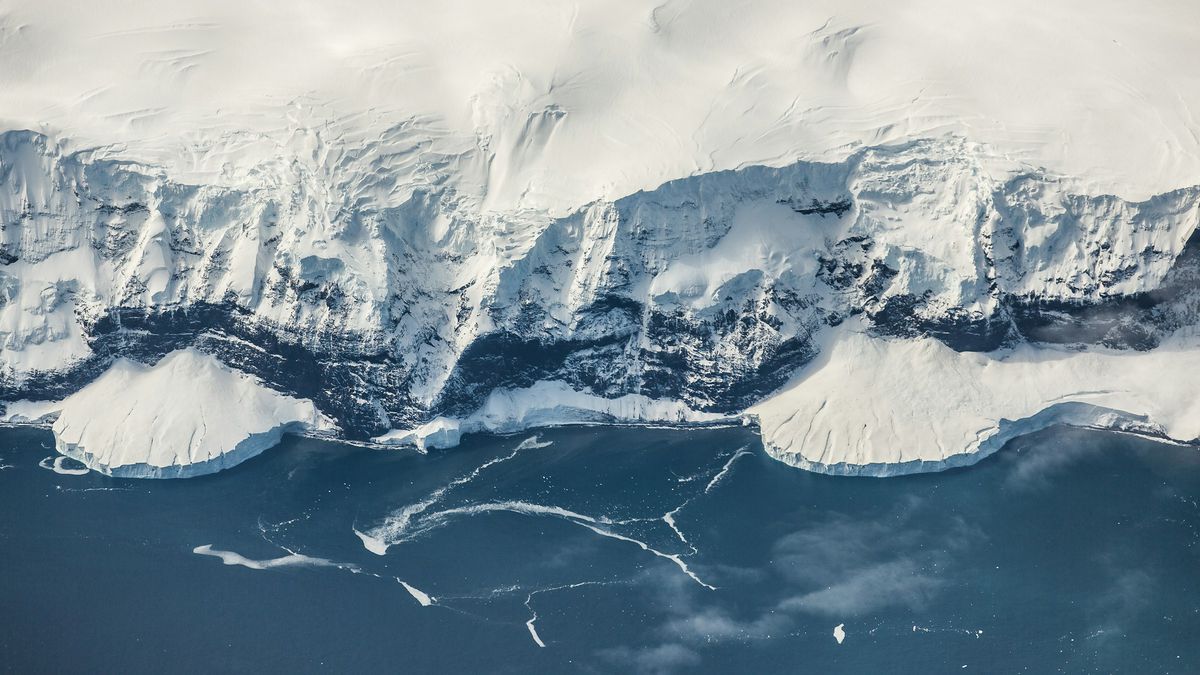 Degelo da Antártica atinge níveis alarmantes e ameaça oceanos