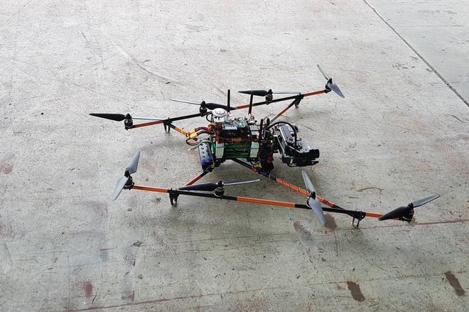 Drone utilizado para mapeamento 3D da área do resgate (Foto: Reprodução / PTTEP)