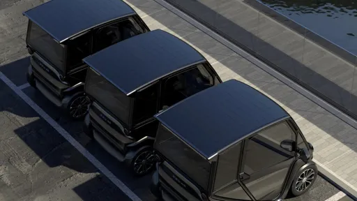 Conheça o Squad, carro elétrico movido à energia solar que não precisa de "CNH"