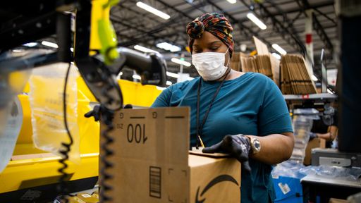 Amazon abre unidade em SP para facilitar entrega dos produtos de parceiros