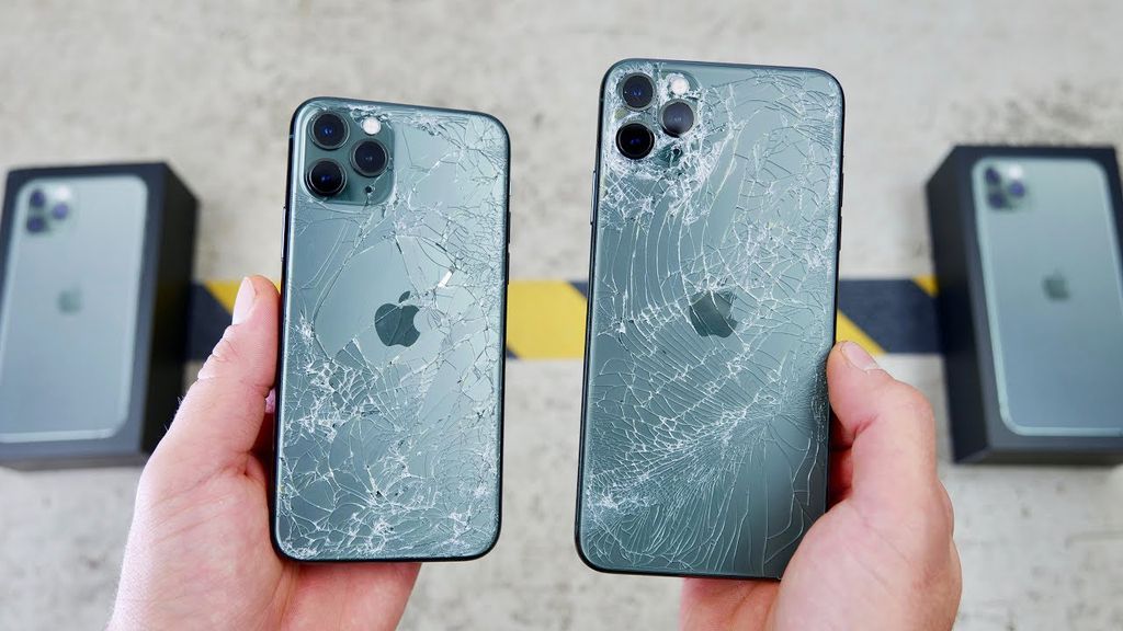 Proteger o iPhone pelo AppleCare+ é a garantia de um gasto a menos com danos (Imagem: Reprodução/YouTube)