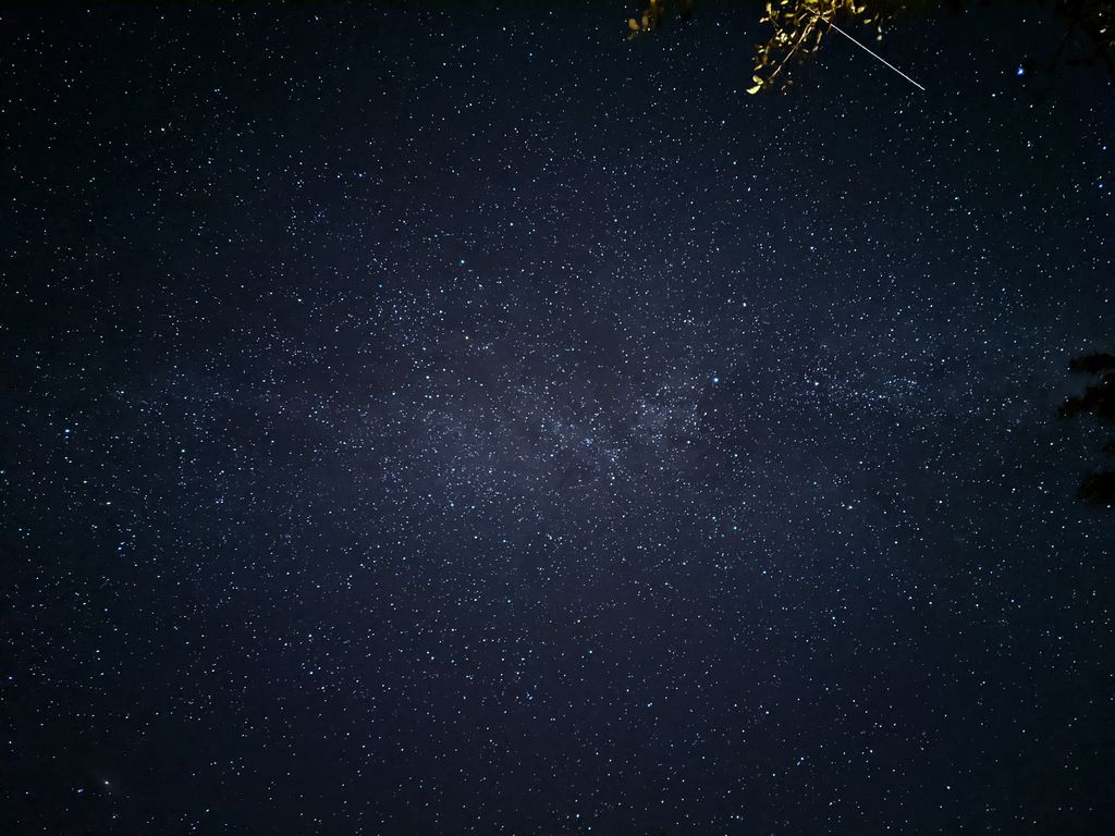 Foto com a câmera principal no modo astrofotografia (Foto: Reprodução/Pixel Phone Help)