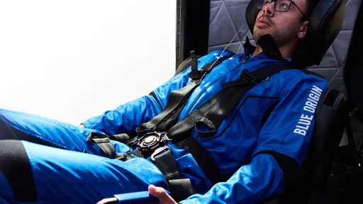 Brasileiro que foi ao espaço com a Blue Origin conta tudo sobre sua viagem