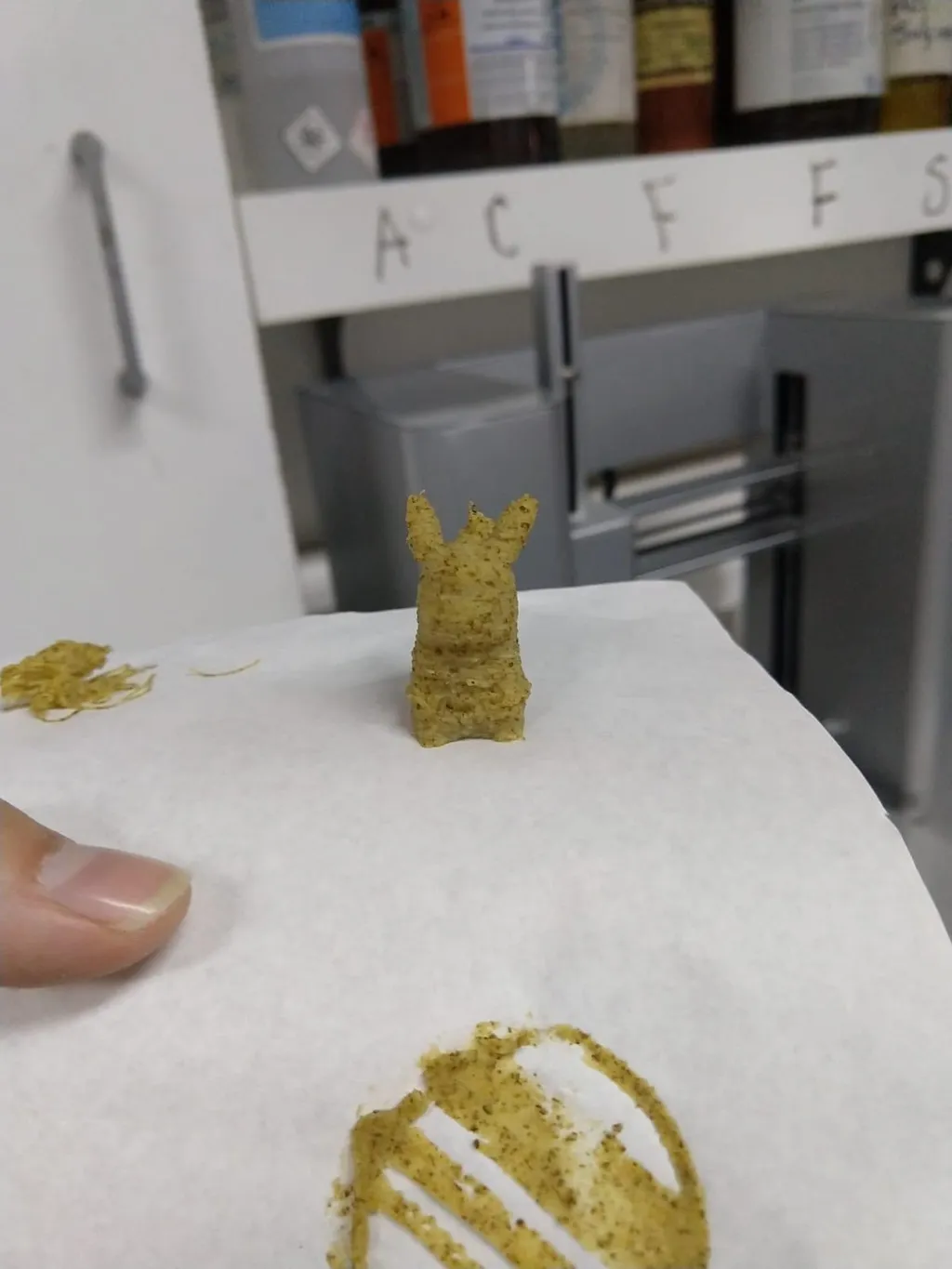 Pikachu de cochayuyo e purê de batatas impresso em 3D (Imagem: Reprodução/Universidade do Chile)