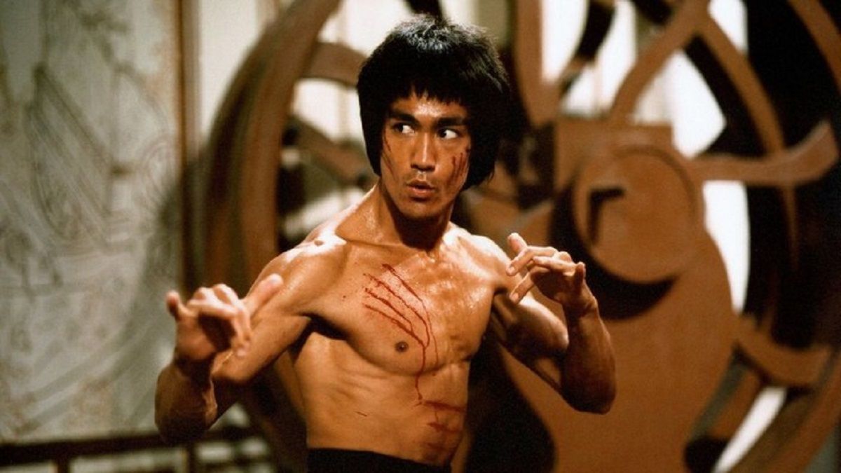 Filmes clássicos de Kung Fu com Jackie Chan e Bruce Lee serão recuperados com IA