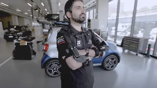Exoesqueleto italiano usa IA para dar "superforça" a trabalhadores braçais