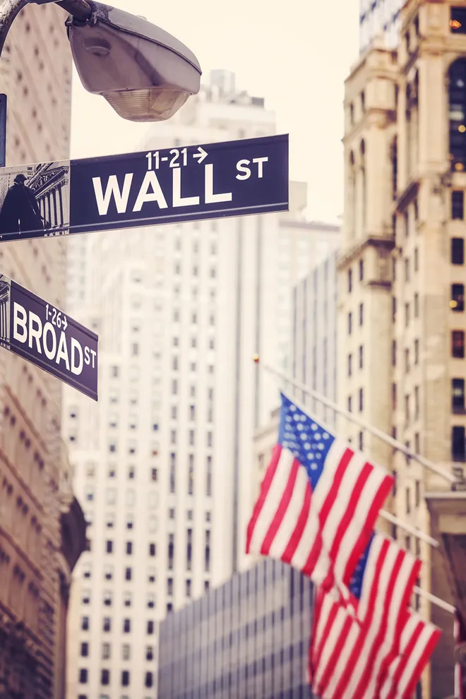 Wall Street está preocupada com mercado cripto, recentes desvalorizações ocasionadas pelo colapso de projetos cripto, assusta o maior centro financeiro mundial(Imagem:Reprodução/Envato-Maciejbledowski)