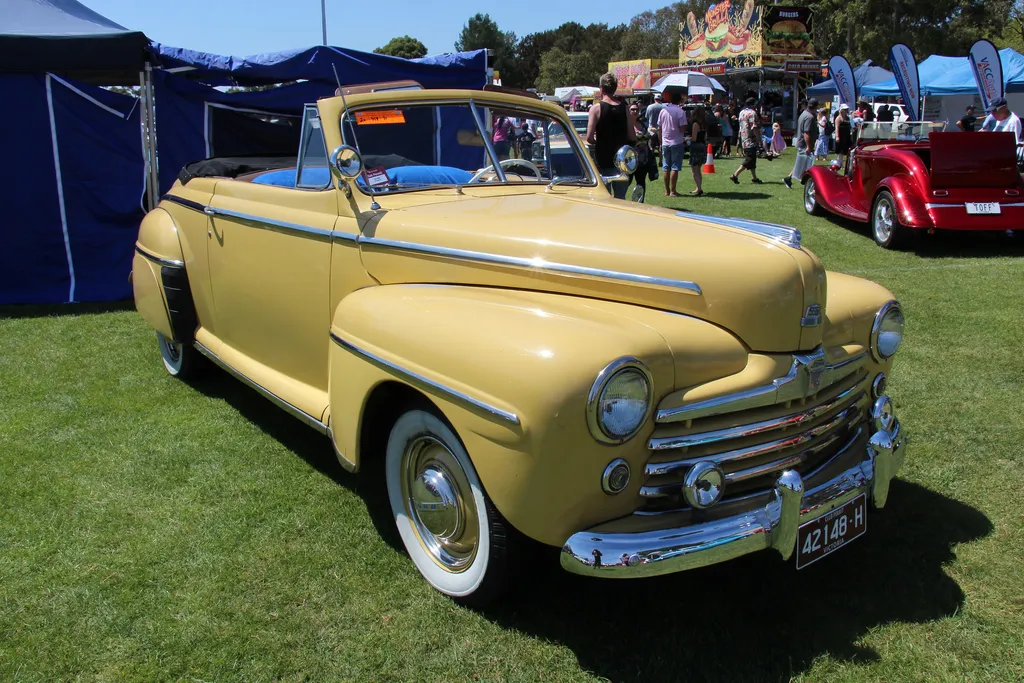 Já tínhamos motores V8 em 1946, como o do Ford Super Deluxe (Imagem: Divulgação/Sicnag/Flickr)