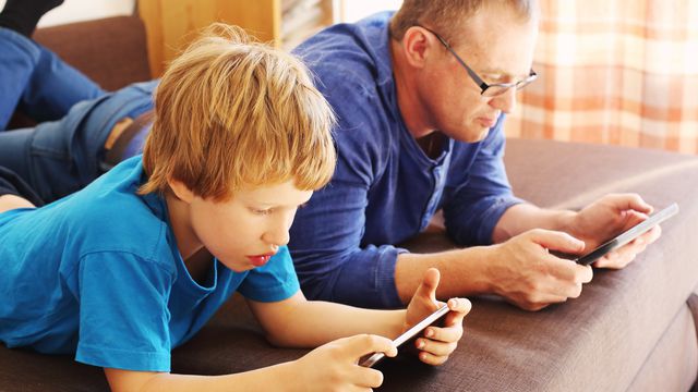 Garoto de 7 anos gasta quase R$ 24 mil em jogo no iPad do pai