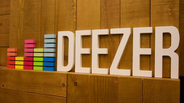 Deezer HiFi agora transmite música em alta qualidade para aparelhos da Samsung