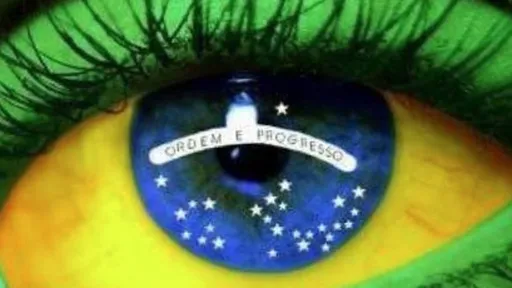 Facebook tenta converter o sucesso que faz no Brasil em receita
