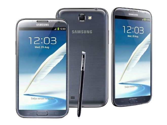 O grande sucesso da linha continuou com o Galaxy Note 2 (Imagem: Divulgação/Samsung)