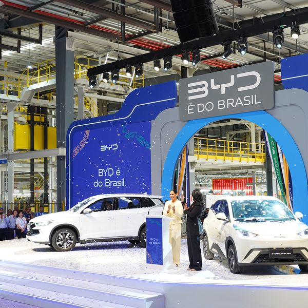BYD Investe Pesado no Brasil: Centro de IA e Carros Autônomos Chegam ao Rio!