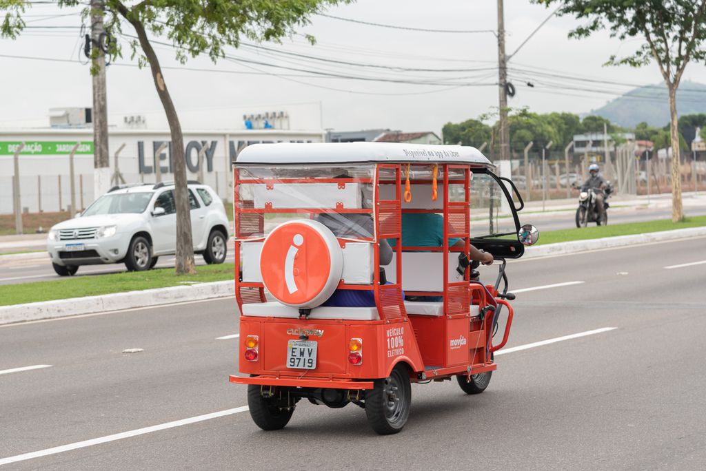 Depois dos patinetes elétricos, a nova aposta da Uber é a viagem de Tuk-tuk