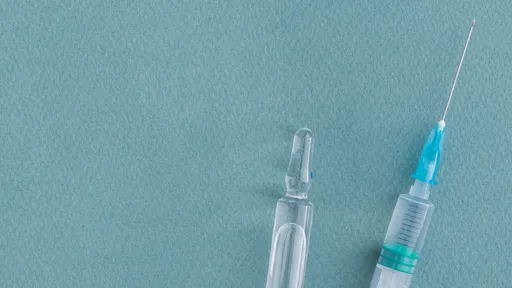 COVID-19 | Voluntários da vacina da Novavax produzem alto nível de anticorpos
