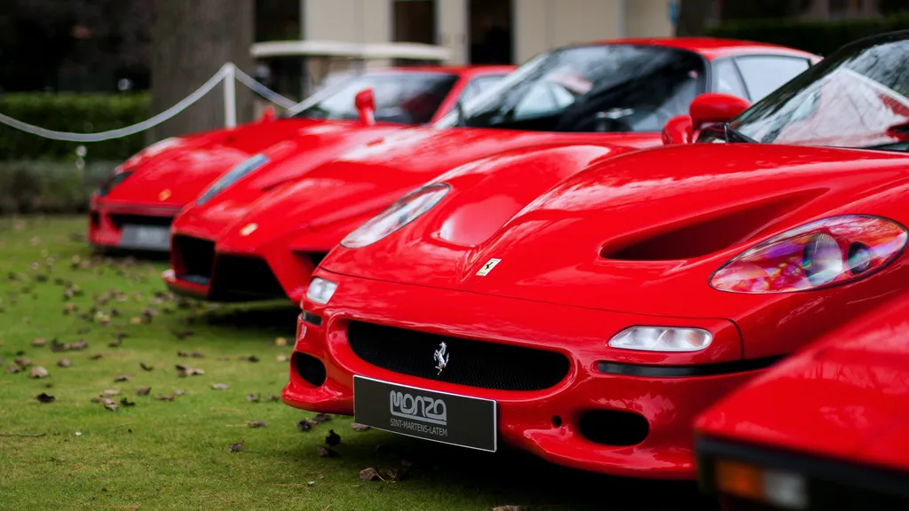 Diferentes modelos, diferentes preços: Quanto custa uma Ferrari? (Imagem: Hans M./Unsplash)