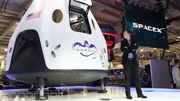 Citando “desafio extraordinário”, SpaceX demitirá 10% do quadro de funcionários