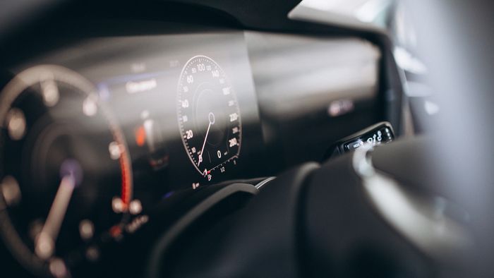 Carros modernos viram alvo de hackers com falha em chip de comunicação