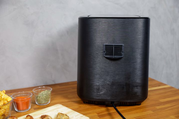 Air Fryer Oster OFRT660 traseira