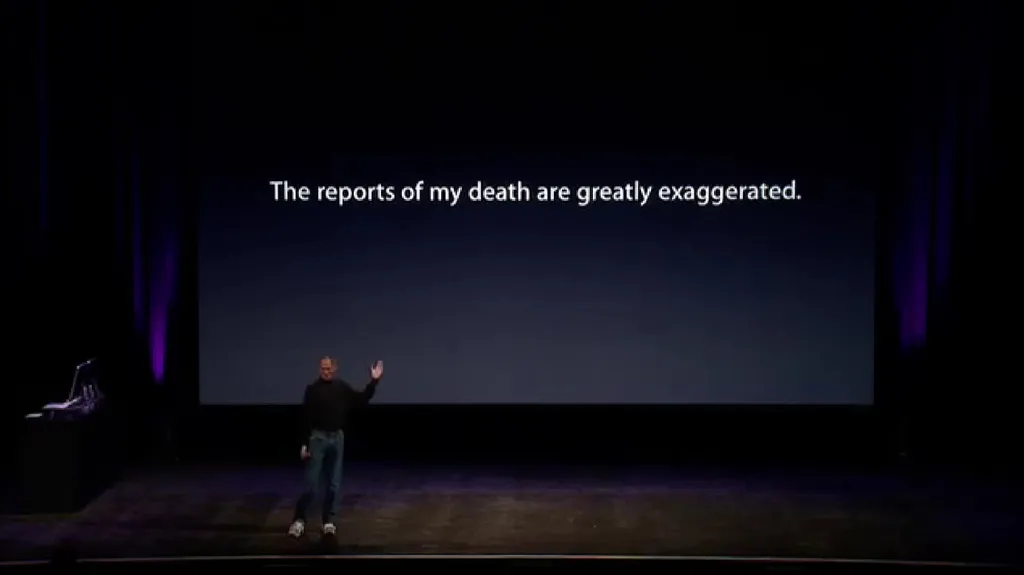“Os relatos da minha morte são muito exagerados”, brinca Steve Jobs em conferência da Apple (Imagem: Reprodução/Apple)
