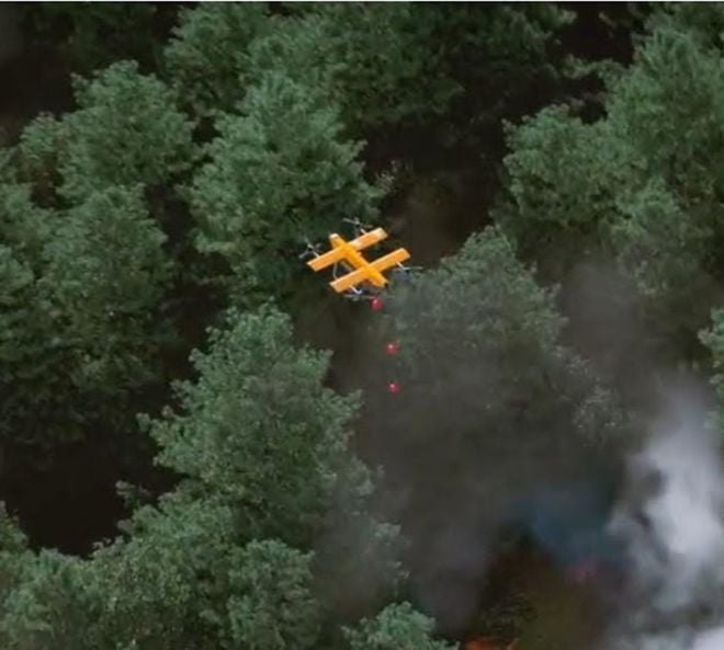 Tecnologia da empresa Betulla, com monitoramento e combate a incêndios e queimadas com o uso de drones (Imagem: Reprodução/Vimeo Instant Love)