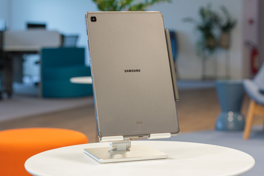 Samsung Galaxy Tab S6 Lite deve ganhar mais uma versão em 2024 (Imagem: Ivo Meneghel Jr/Canaltech)