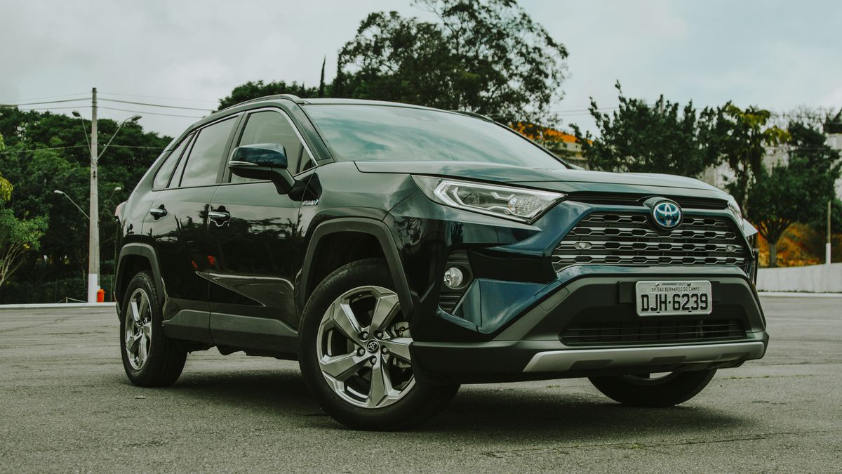 Carro híbrido continua rodando se a bateria pifar?