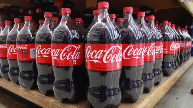 Coca-Cola faz parceria que permitirá a produção dos refrigerantes em casa