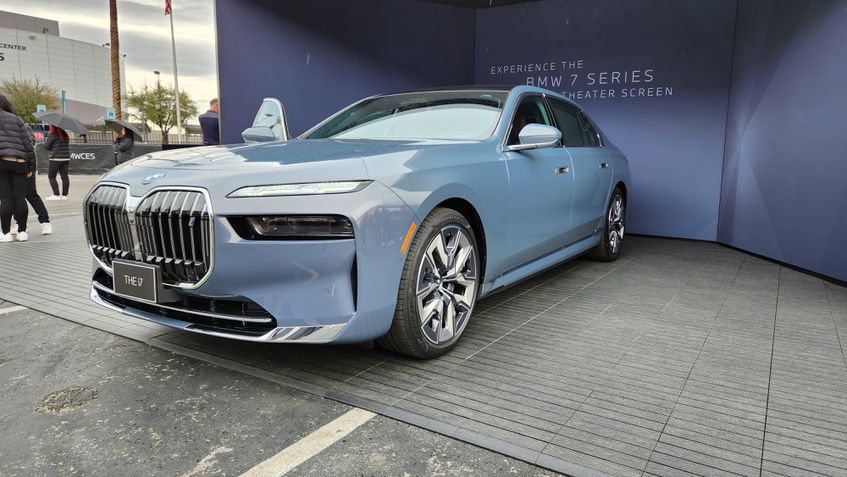 BMW i7 