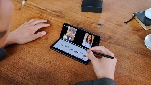 Galaxy Z Fold 3 promete, mas ainda não está pronto para substituir a linha Note