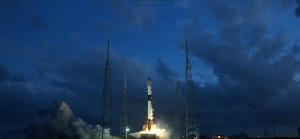 A SpaceX vem expandindo sua constelação de satélites Starlink para clientes em todo o mundo (Imagem: Reprodução/SpaceX)