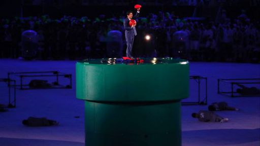 Primeiro ministro japonês vira Super Mario e “sai pelo cano” na Olimpíada