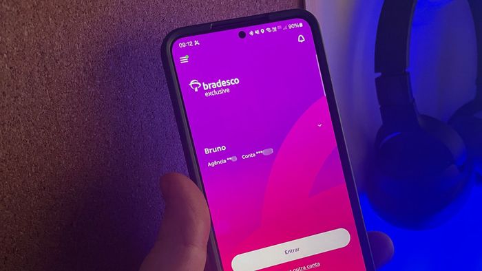 Bradesco fora do ar? Usuários reclamam de instabilidade do app nesta sexta (12)