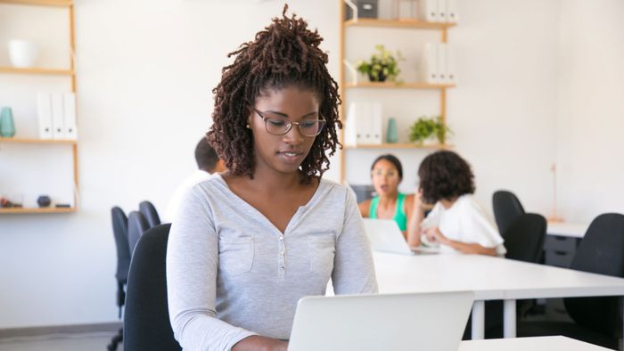 Grupo Mooven lança parceria para 40 vagas mensais voltadas a talentos negros