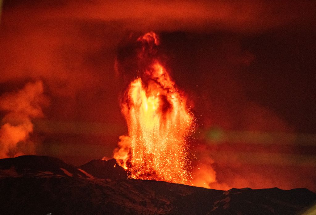 Geólogos apontam para a possibilidade de formação do círculo de fogo do Atlântico, marcado pela ocorrência de erupções e terremotos (Imagem: Piermanuele Sbern/Unsplash