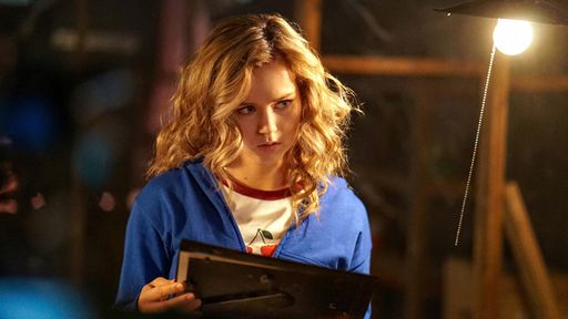 Mesmo renovada, Stargirl ainda tem destino incerto no canal CW