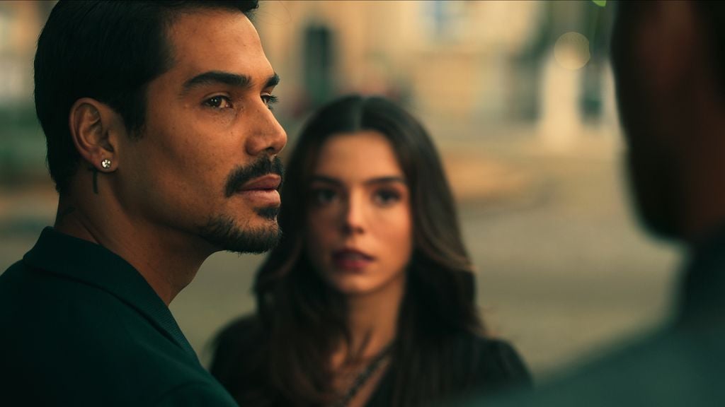 Em O Lado Bom de Ser Traída, o triângulo amoroso é formado entre Caio, Babi e Marcos. (Imagem:Divulgação/Netflix)