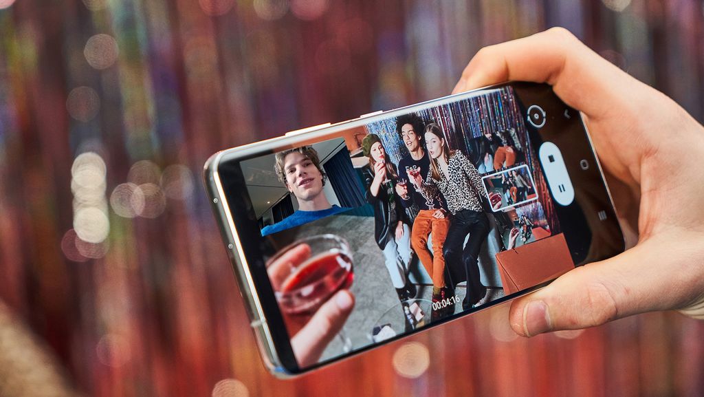 As câmeras do Galaxy S21 Ultra são mais amigáveis aos usuários que querem realizar capturas rápidas sem precisar de edições avançadas (Imagem: Divulgação/Samsung)