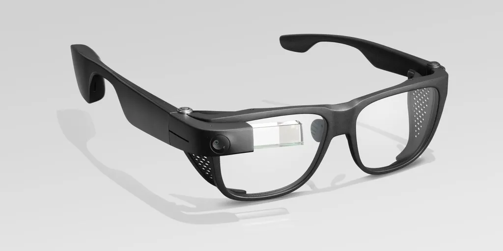 Google Glass, um dos primeiros produtos da empresa em realidade aumentada (Imagem: Divulgação/Google)