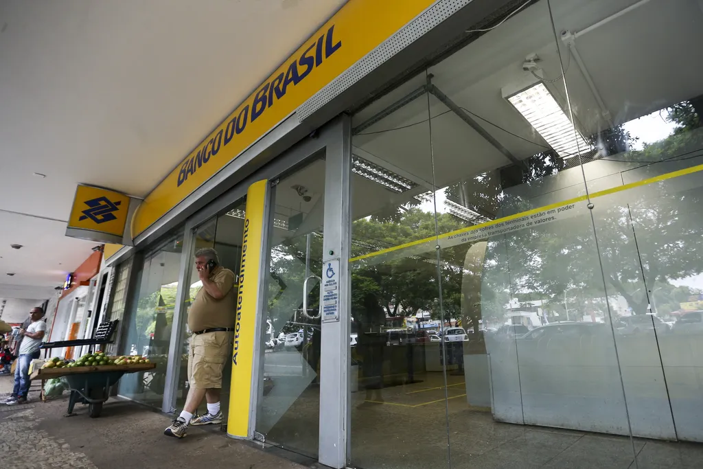 Open finance: diferentes empresas bancárias e fintechs trocam dados de seus produtos financeiros (Imagem: Marcelo Camargo/Agência Brasil)