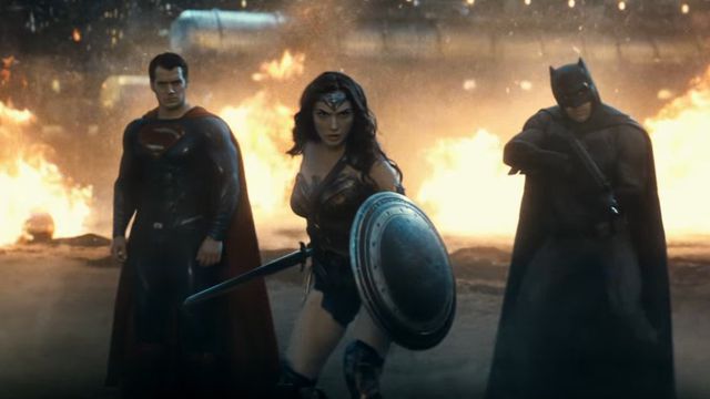 Trailer de Batman vs Superman traz detalhes da trama, mais porrada e novo vilão