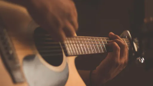 4 aplicativos para aprender a tocar violão