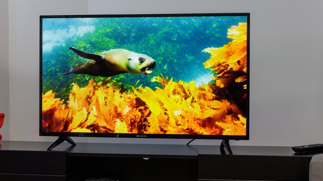 Review Vizzion LE43DF20 | Smart TV simples demais para um mercado voraz