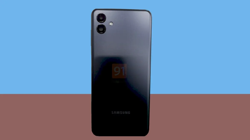 Samsung Galaxy M13 5G na cor preta