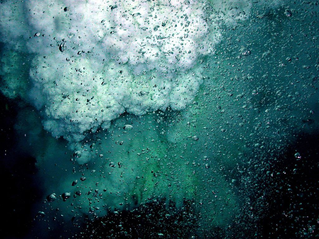 Buraco na camada de ozônio deve ser bem maior este ano por causa da erupção do vulcão em Tonga (Imagem: NOAA/Wikimedia Commons)